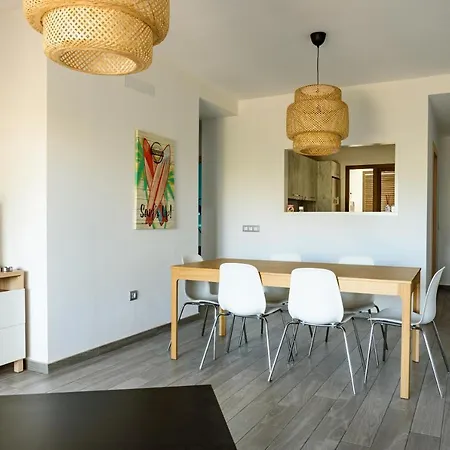 아파트 Modern In Residential Complex With Pools
